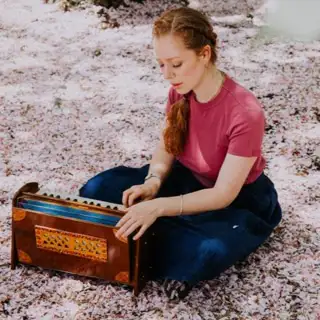 Jahnavi Harrison - Maha Mantra